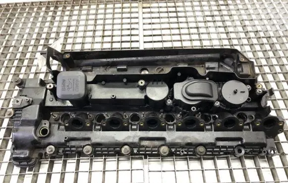 BMW 5 E60 E61 Engine cover (trim) 7789395