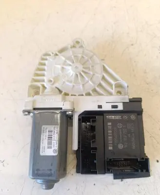 Volkswagen PASSAT B6 Front door window regulator motor 980852111 1K0959702K 981236104