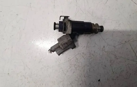 Nissan X-Trail T30 Fuel injector FBJC100