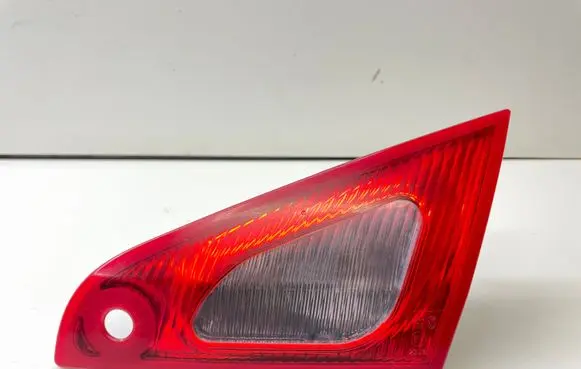 Mitsubishi Colt Tailgate rear/tail lights