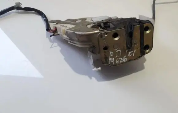 Mazda 626 Front door lock