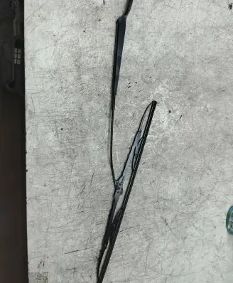Audi A3 S3 8L Front wiper blade arm 1J1955409