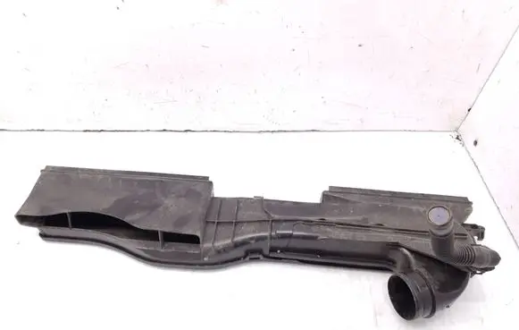 Volkswagen Touran III Air intake duct part 5Q0129621B 5Q0129254A