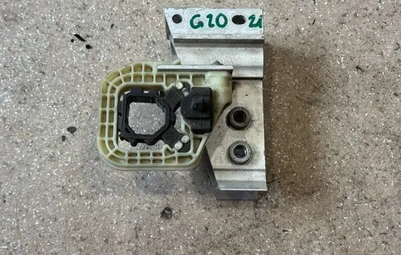 BMW 3 G20 G21 Radiator mount bracket 7422234