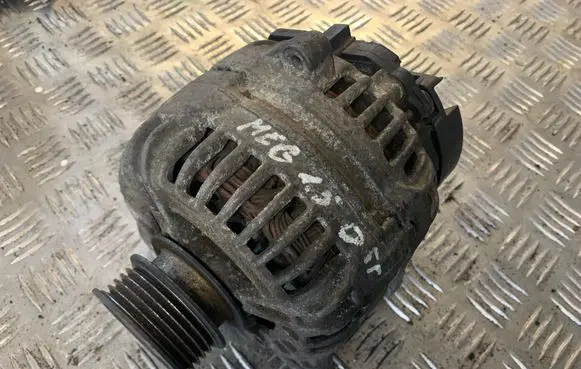 Renault Clio III Generator/alternator 8200122976
