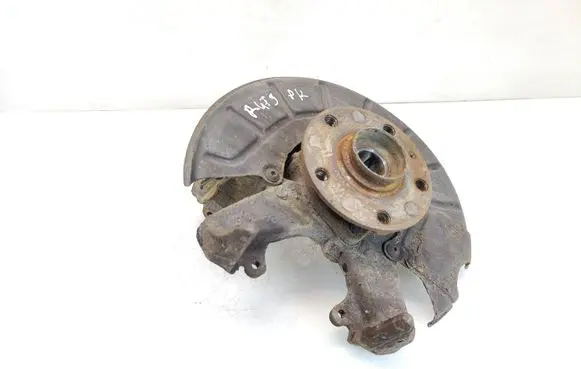 Skoda Octavia Mk2 (1Z) Front wheel hub spindle knuckle