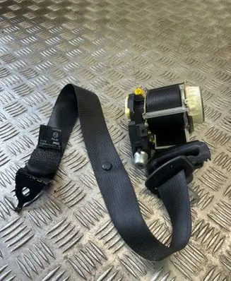 Mercedes-Benz ML W164 Rear seatbelt A1648600485