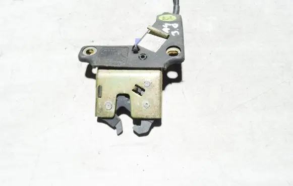 Audi A4 S4 B6 8E 8H Tailgate/trunk/boot lock/catch/latch 8E5827505