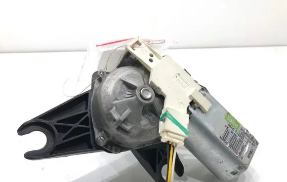 Dacia Duster II Rear window wiper motor 8200734582C
