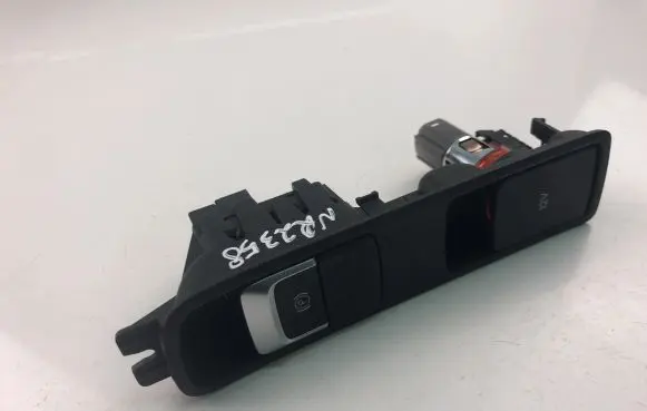 Audi Q3 8U Other switches/knobs/shifts 8U1863349B