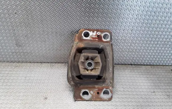 Volvo S80 Engine mount bracket 30680700