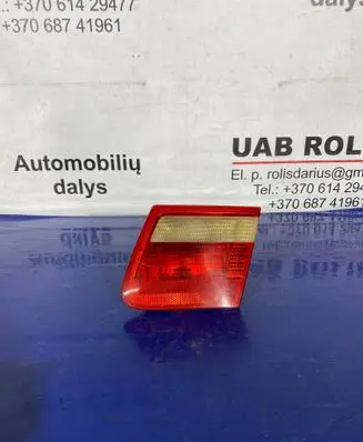 Tailgate rear/tail lights