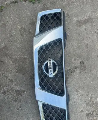 Nissan Pathfinder R51 Front bumper upper radiator grill 2310ebxxx