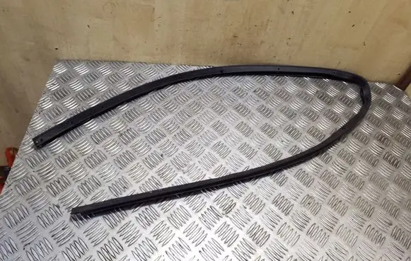 Chevrolet Orlando Front door rubber seal