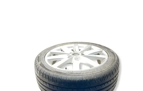 Volkswagen Golf VI R17 alloy rim 5K0601025F
