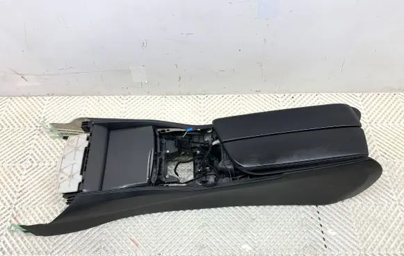 BMW 5 G30 G31 G38 Center console 