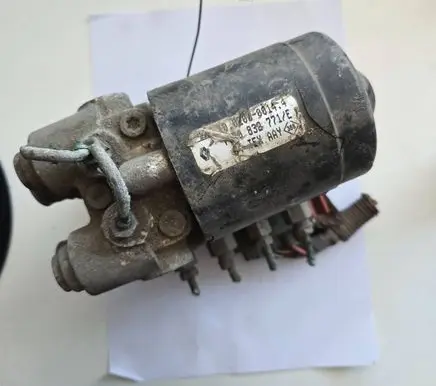 Renault Scenic I ABS Pump 3X5701 10094505013 T3U7G20F72