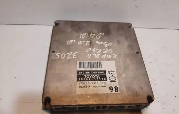 Toyota Corolla Verso E121 Engine control unit/module 1758005370 8966113120