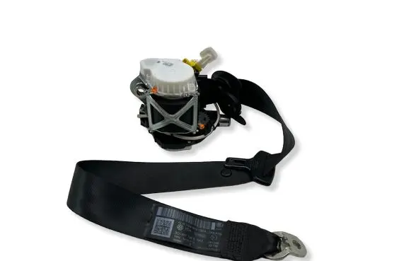 Volkswagen PASSAT B7 Front seatbelt 3C1857706S