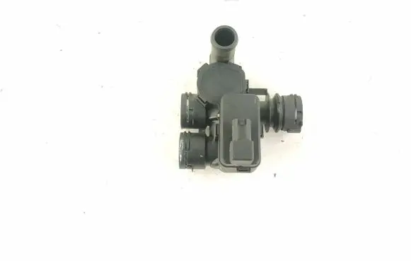 Mercedes-Benz E W211 Other engine bay part 2118320584 2118320084