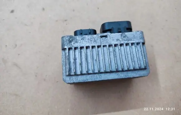 Glow plug pre-heat relay