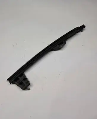 Hyundai i30 Front door window/glass frame 83545A5000