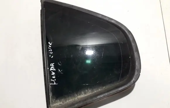 Honda Civic Rear vent window glass 