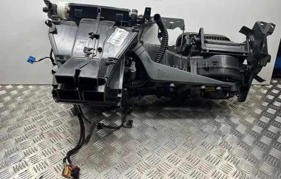 Skoda Octavia Mk2 (1Z) Interior heater climate box assembly 1Z1820003 1Z1820003DP