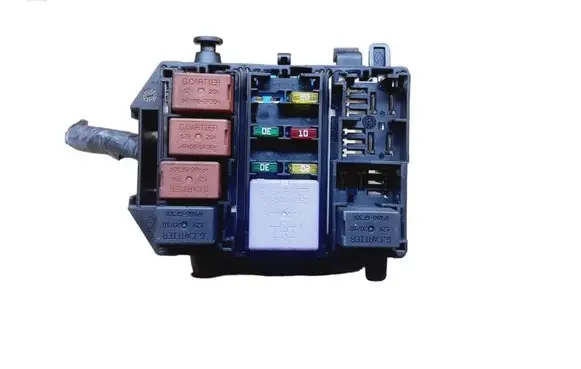Renault Vel Satis Fuse module 8200003634
