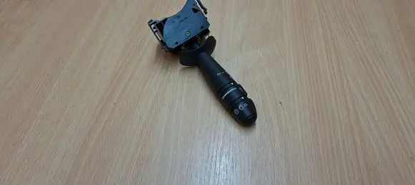 Renault Espace IV Wiper control stalk 7701048915