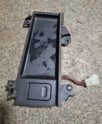 BMW 5 E39 Cigarette lighter front 8159694