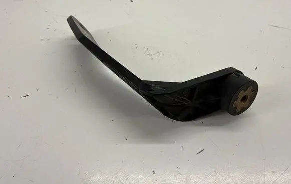 Alfa Romeo Stelvio Air filter cleaner box bracket assembly 50535239