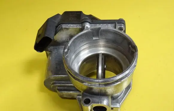 Audi A3 S3 8L Throttle body valve 03G128063A