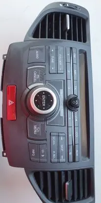 Honda Accord Radio/CD/DVD/GPS head unit
