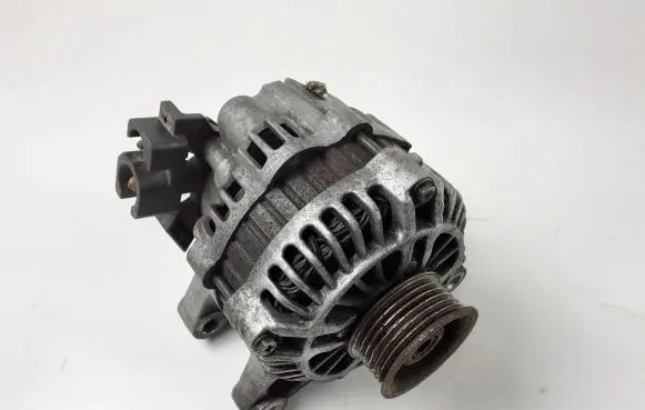 Citroen C5 Generator/alternator 9635772880