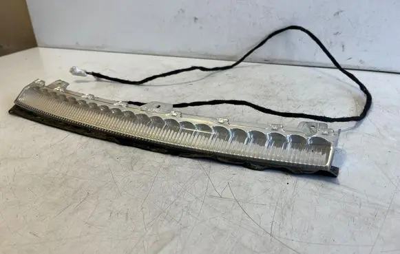 Maserati Ghibli Third/center stoplight 670008130