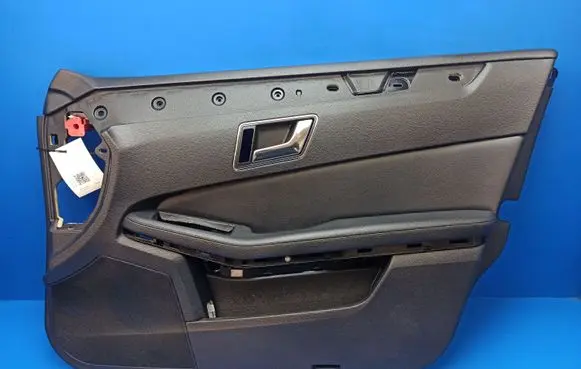 Mercedes-Benz E W212 Front door card panel trim A2127270448
