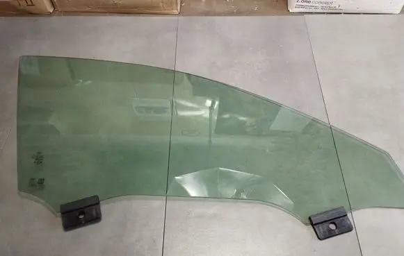 Audi A5 Front door window glass four-door 8B3845022B