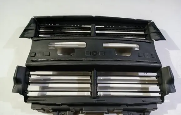 Ford Explorer V Intercooler air guide/duct channel JB5Z8475A