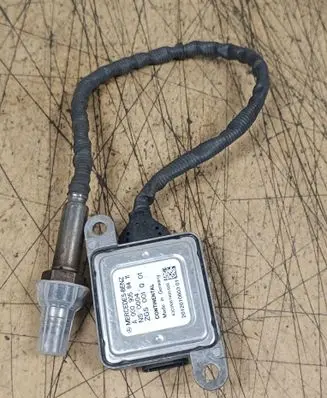 Mercedes-Benz V Class W447 Lambda probe sensor A0009058411