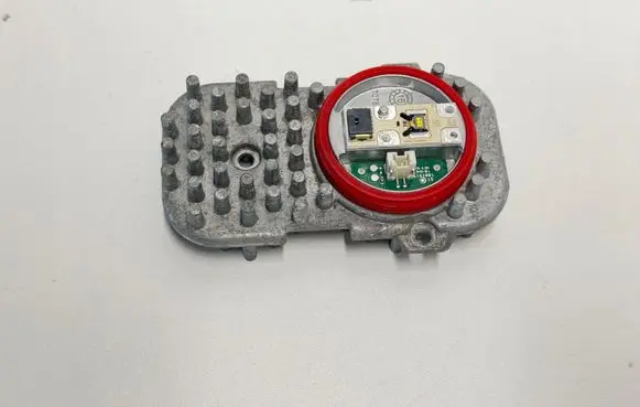 BMW 4 F32 F33 LED ballast control module 1305715084 7263051 63117263051
