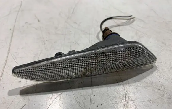 Alfa Romeo 147 Front fender indicator light 60686517