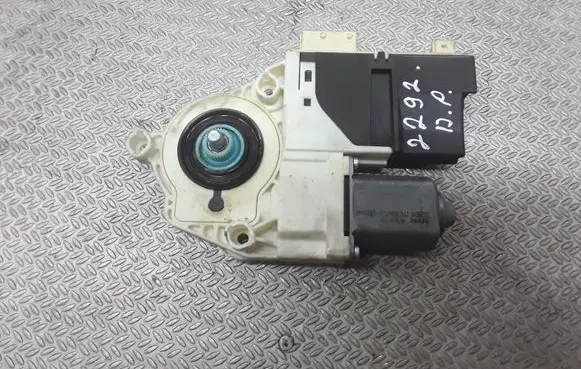 Citroen C4 I Front door window regulator motor 997831101
