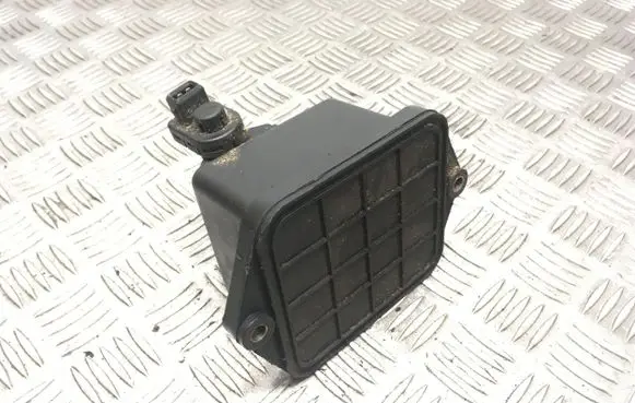 Vacuum air tank