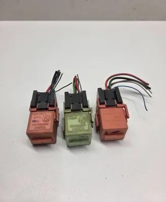 BMW 5 E60 E61 Other relay 8373700 23134K593312 6136