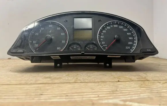 Volkswagen Golf V Speedometer (instrument cluster) 1K0920851F