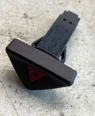 Volvo V70 Hazard light switch 30739320