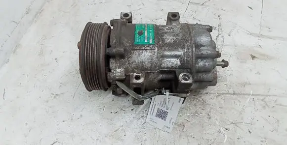 Volvo V50 Air conditioning (A/C) compressor (pump) 30666141 36000989 3M5H19D629HC