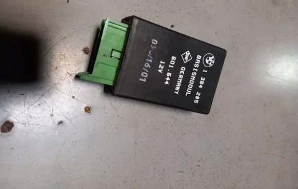 BMW 5 E34 Other control units/modules 1384205 601644