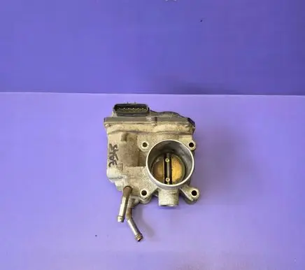 Mitsubishi Colt Throttle valve MN195709 10F26 04T300